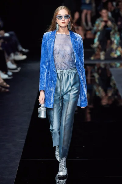 Look 26